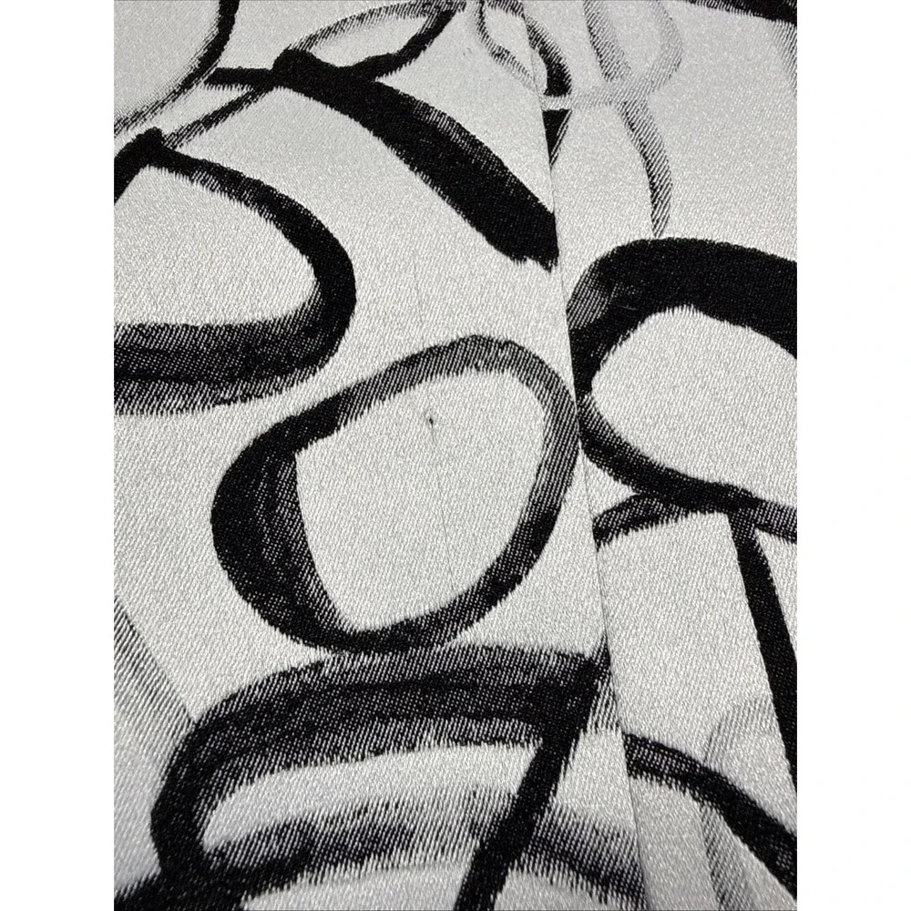 Sand The Red Carpet Brocaded Abstract White‎ And Black Men's Dinner Jacket Nice!